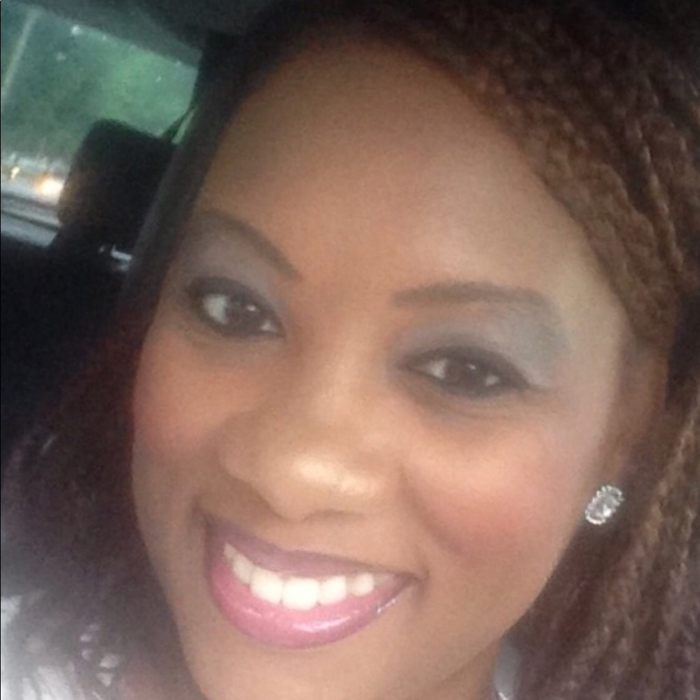 Meet your Posher, Stacie